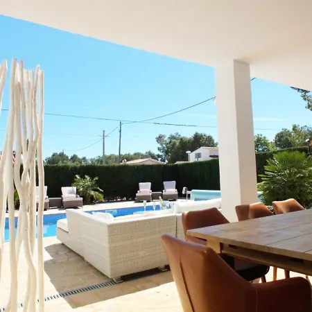 Villa Mimosa With 5bedrooms Air Conditioning & Private Swimming Pool And A Games Ideal For Families L'Ametlla de Mar