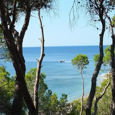 Mimosa With 5bedrooms Air Conditioning & Private Swimming Pool And A Games Ideal For Families Villa *
